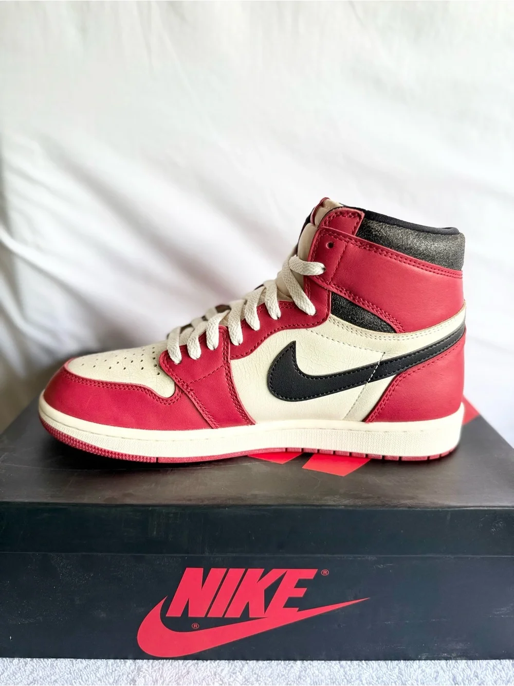 AUTHENTIC Jordan 1 Retro High OG Chicago Lost and Found size 9.5 DZ5485-612 2022